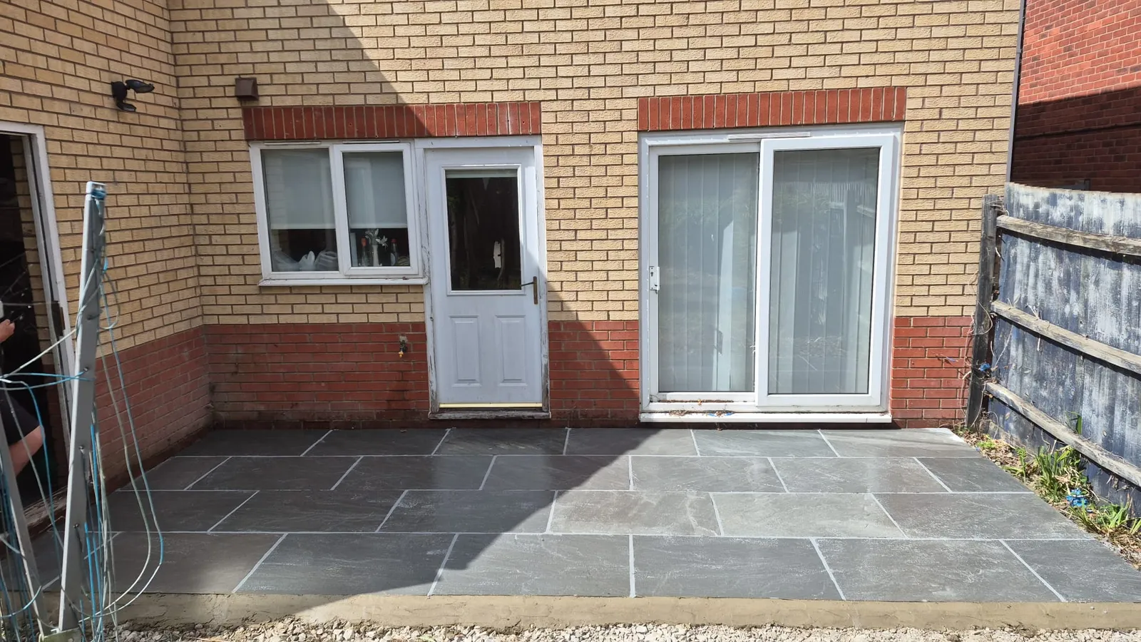 Slate patio paving
